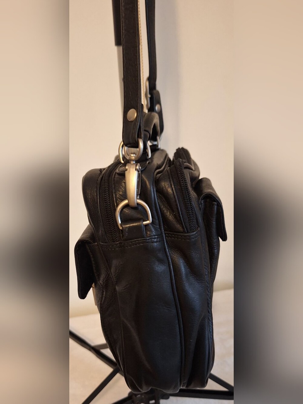 Wilsons Leather Black Leather Compact Messenger with Adjustable Strap - Picture 7 of 12